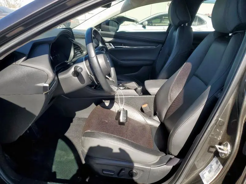 2020 MAZDA 3 PREMIUM  