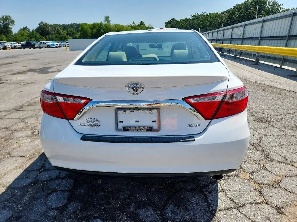 2017 TOYOTA CAMRY XLE  
