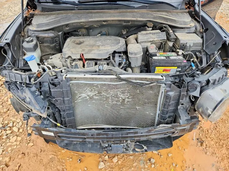 2019 HYUNDAI SANTA FE SE  