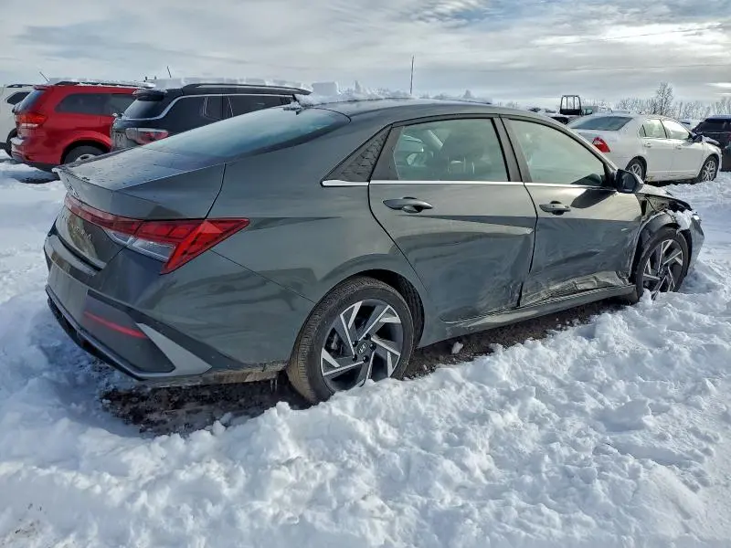 2024 HYUNDAI ELANTRA SEL  