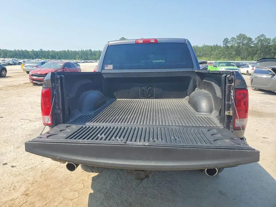 2015 RAM 1500 ST  