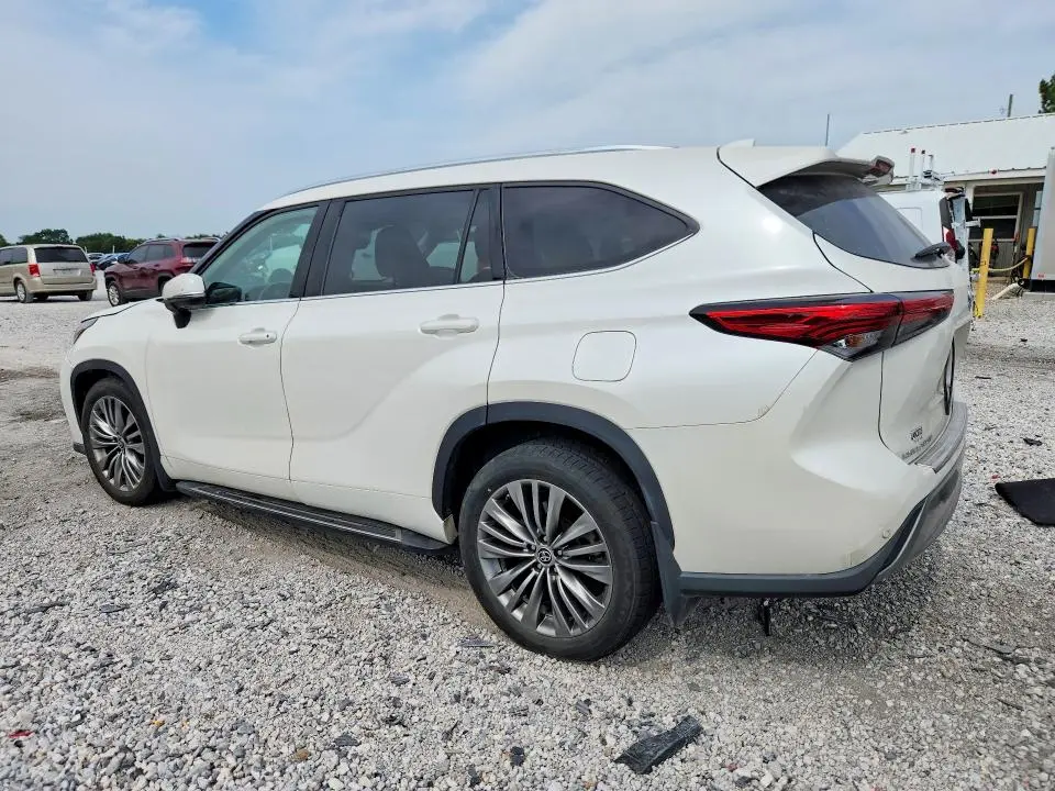 2020 TOYOTA HIGHLANDER PLATINUM  