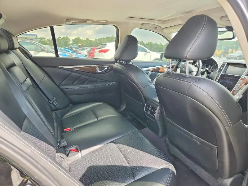 2015 INFINITI Q50 SPORT  