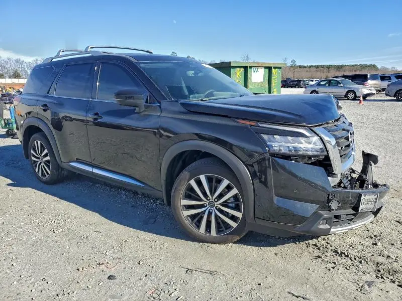 2024 NISSAN PATHFINDER PLATINUM  