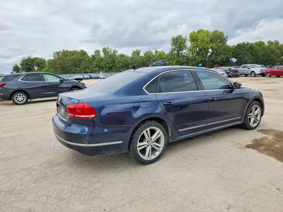 2014 VOLKSWAGEN PASSAT SE  