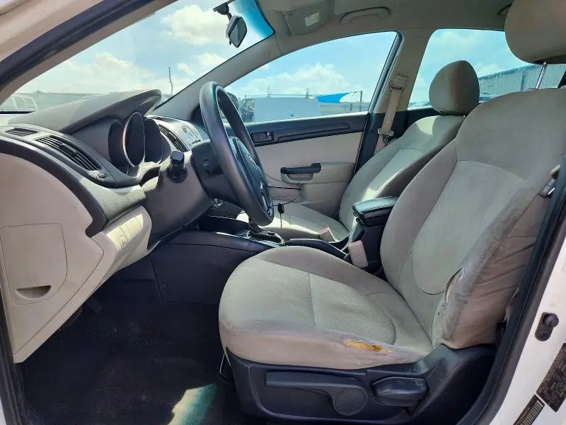 2011 KIA FORTE LX  