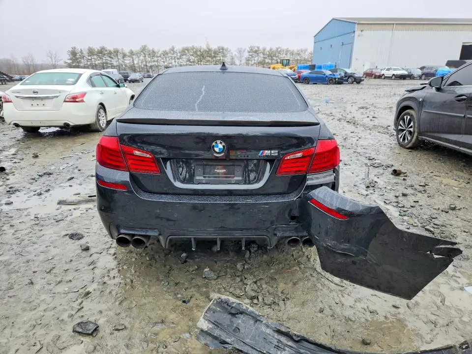 2013 BMW M5   
