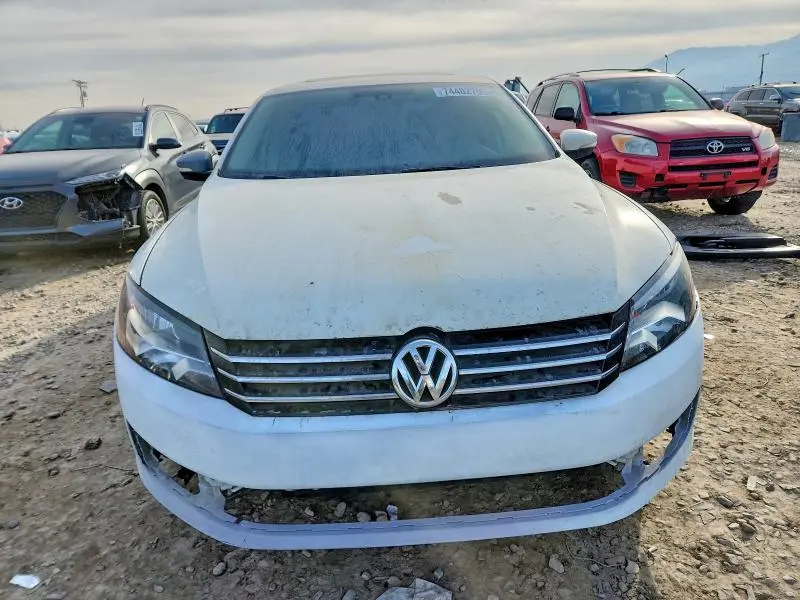 2014 VOLKSWAGEN PASSAT SE  
