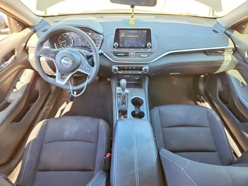 2022 NISSAN ALTIMA SV  