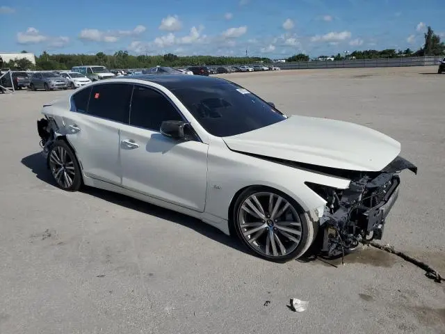 2018 INFINITI Q50 LUXE  