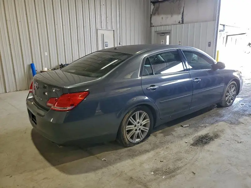 2010 TOYOTA AVALON XL  