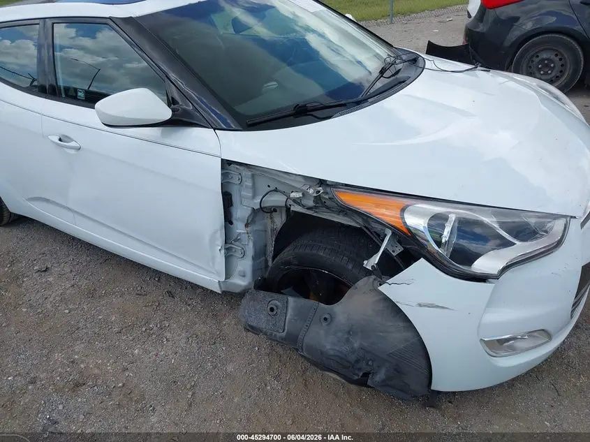 2016 HYUNDAI VELOSTER  