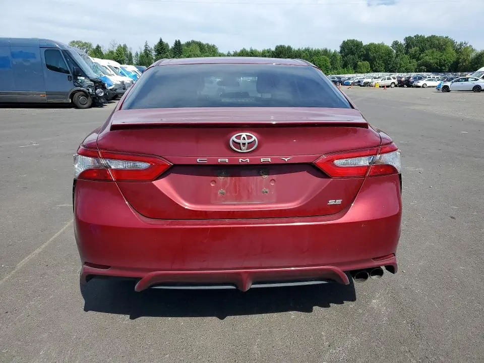 2018 TOYOTA CAMRY SE  