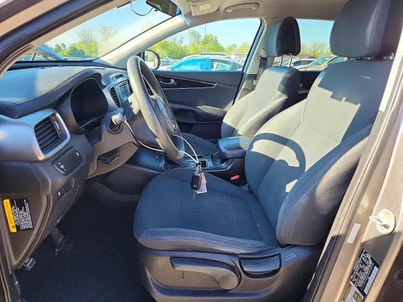 2016 KIA SORENTO LX  