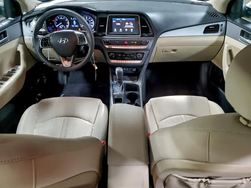 2018 HYUNDAI SONATA SE  