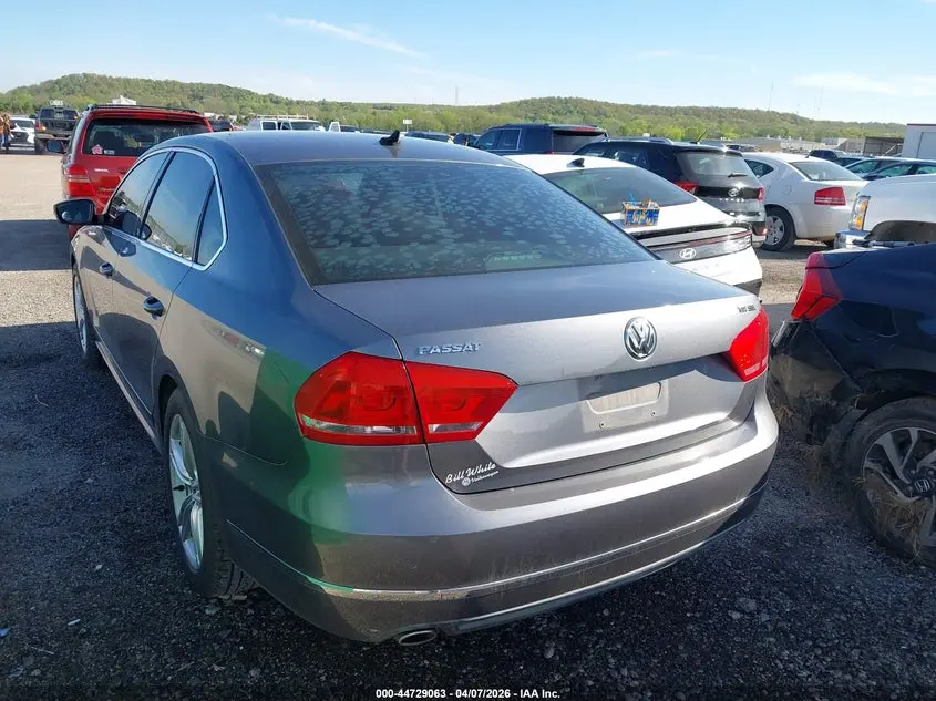 2015 VOLKSWAGEN PASSAT 2.0L TDI SEL PREMIUM