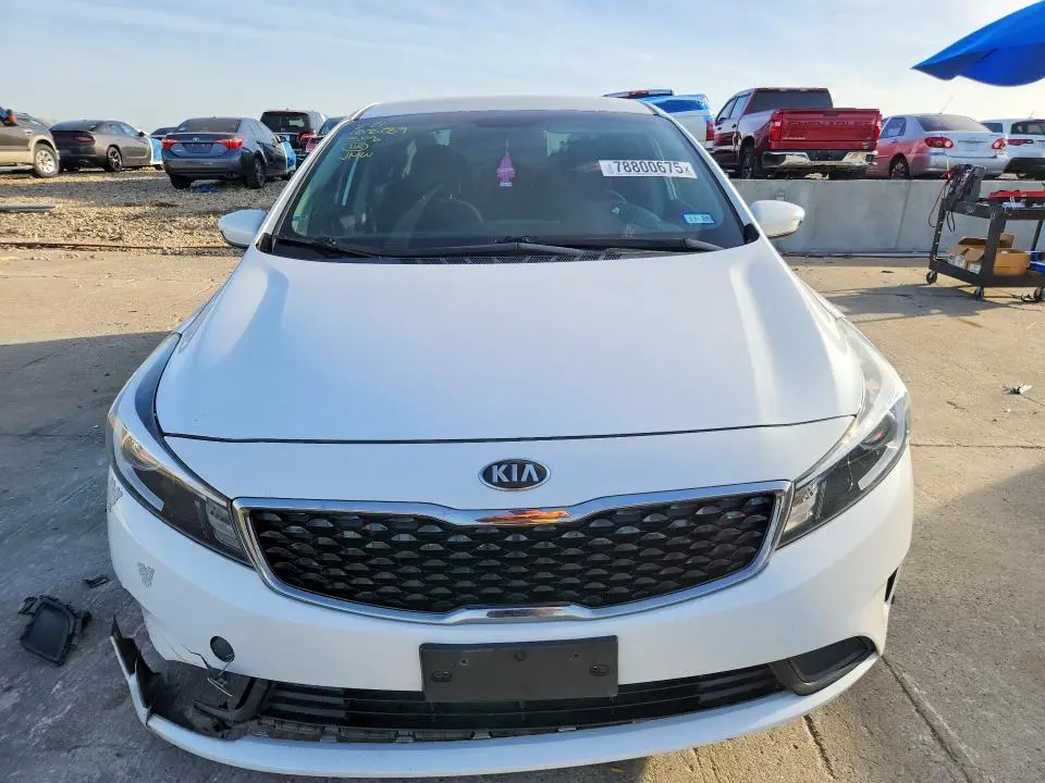 2017 KIA FORTE LX  
