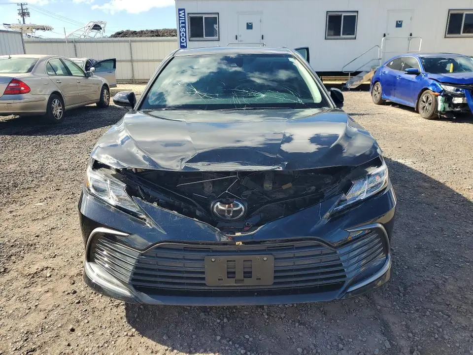 2022 TOYOTA CAMRY LE  