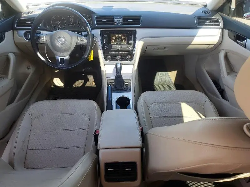 2013 VOLKSWAGEN PASSAT SE  