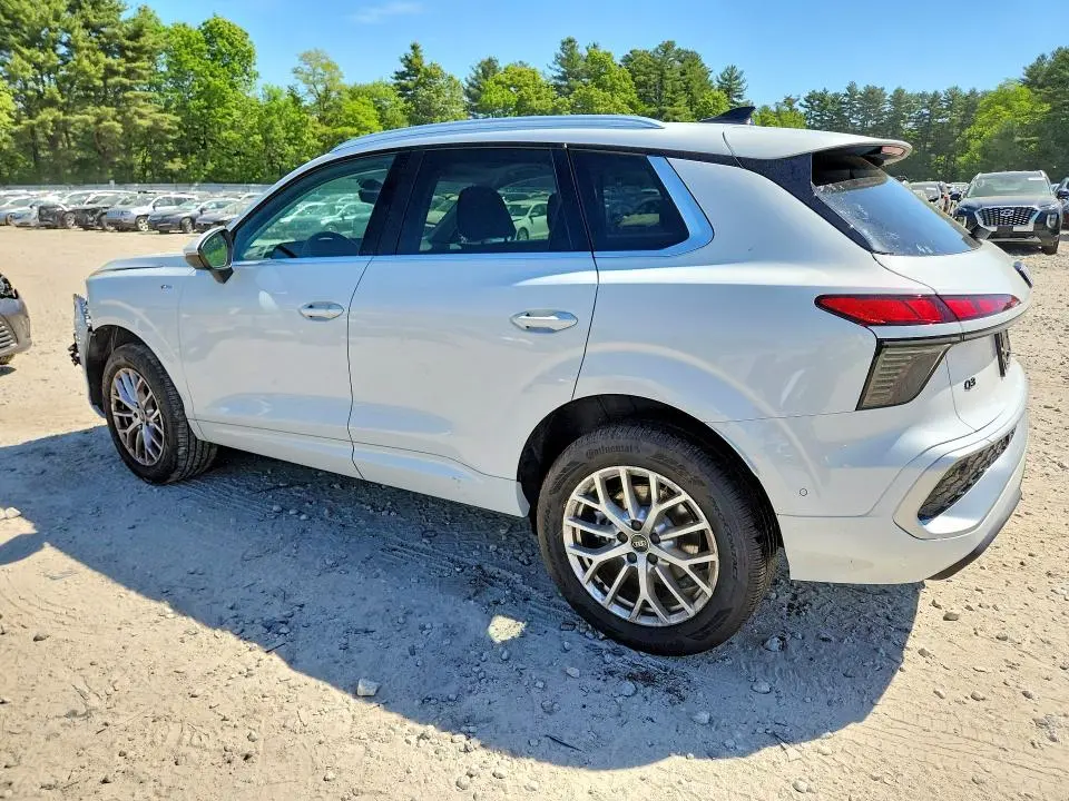 2026 AUDI Q3 S-LINE  