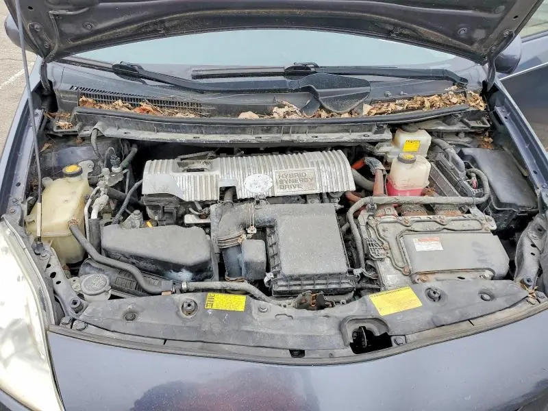 2013 TOYOTA PRIUS THREE  