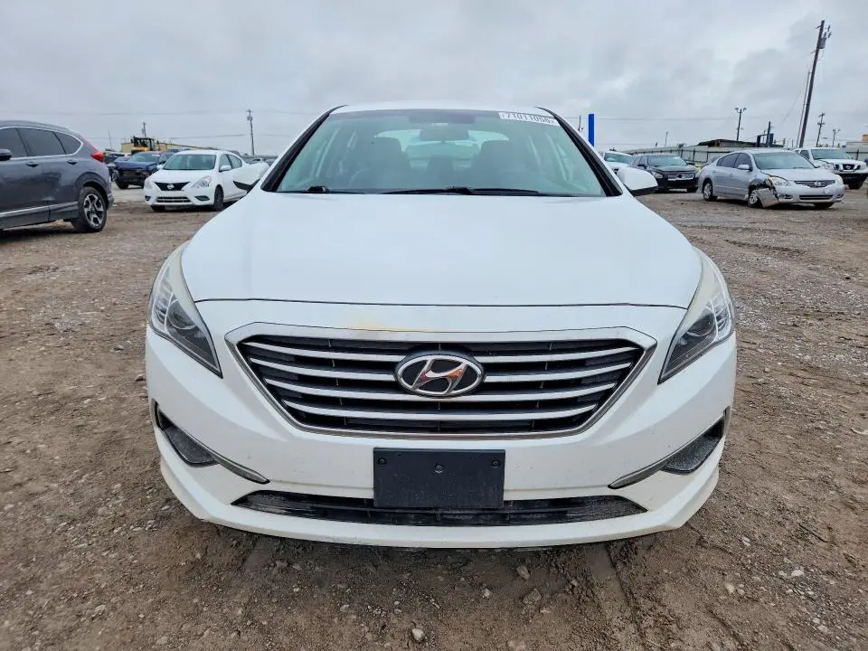 2017 HYUNDAI SONATA SE  
