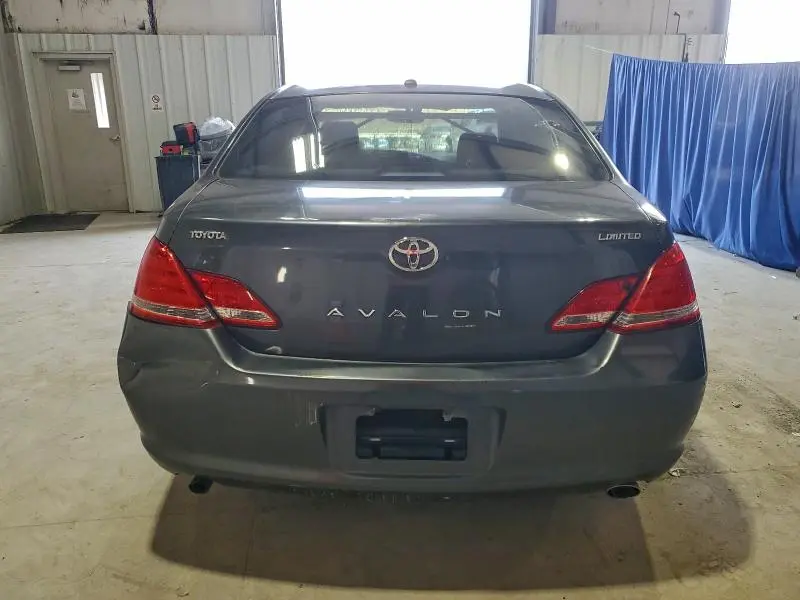 2010 TOYOTA AVALON XL  