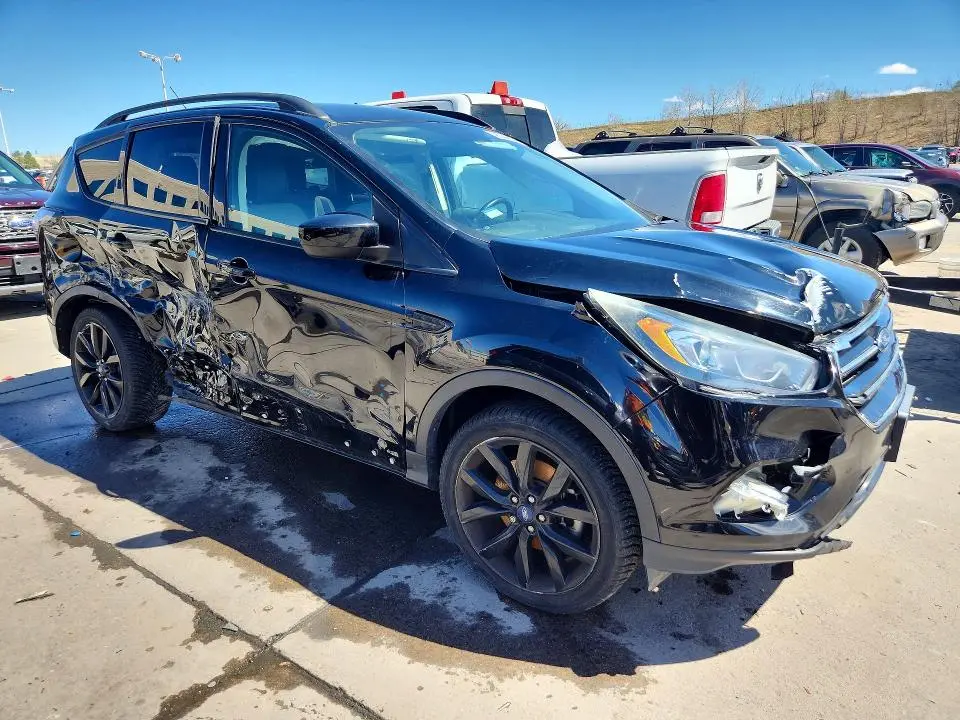 2018 FORD ESCAPE SE  