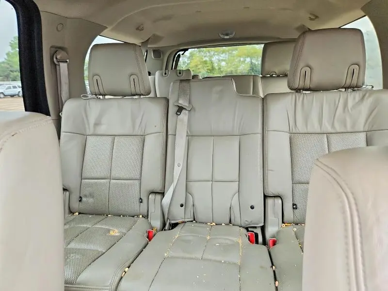 2011 LINCOLN NAVIGATOR   