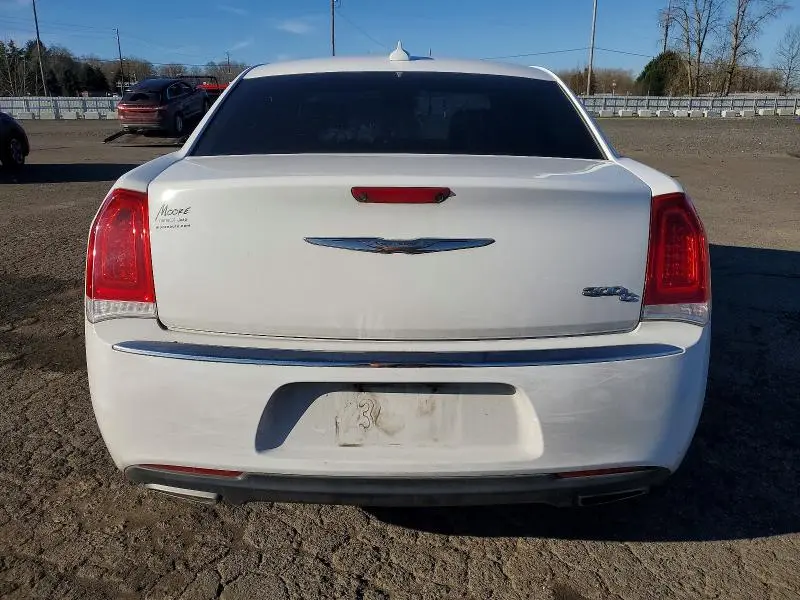 2017 CHRYSLER 300C   