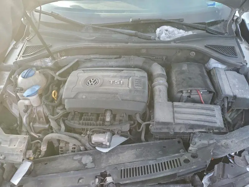 2015 VOLKSWAGEN PASSAT S  