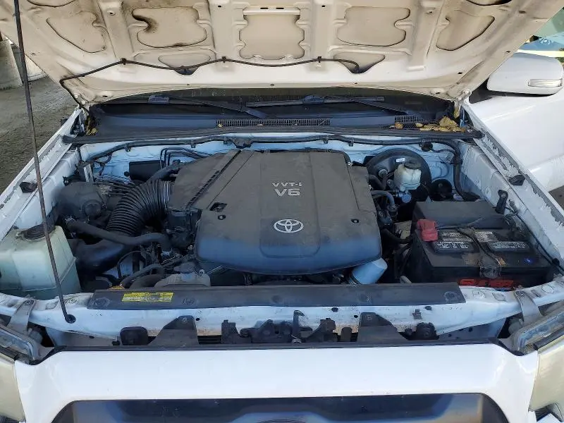 2014 TOYOTA TACOMA V6  