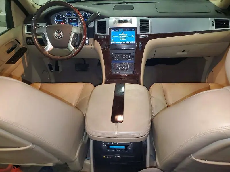 2011 CADILLAC ESCALADE PREMIUM  