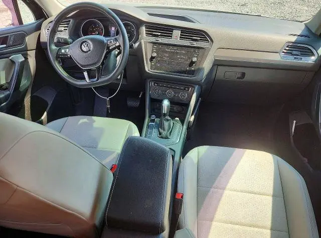 2021 VOLKSWAGEN TIGUAN SE  