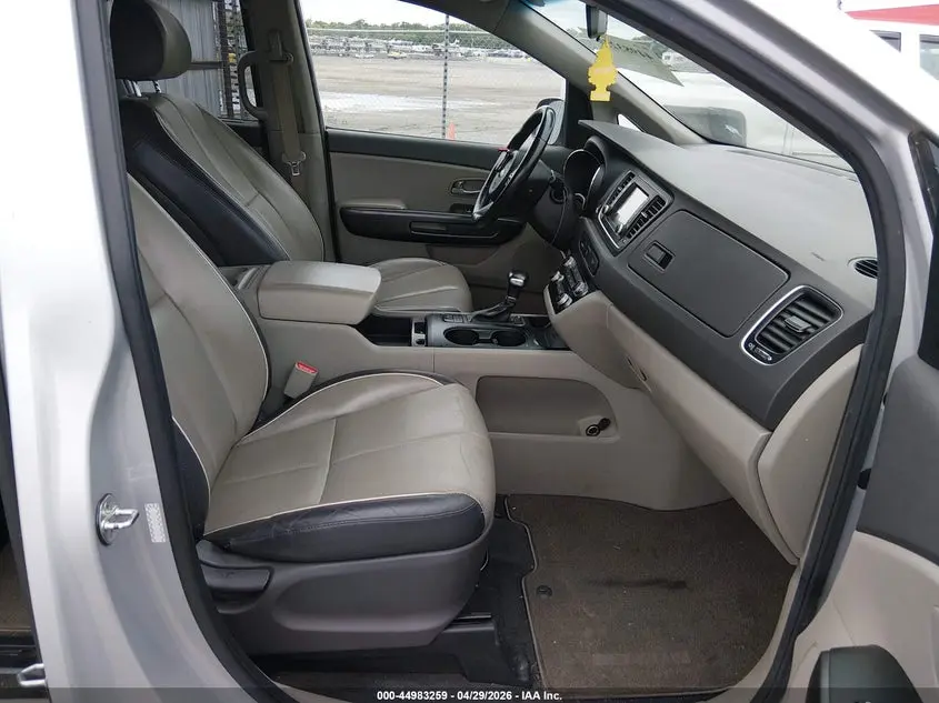 2018 KIA SEDONA LX