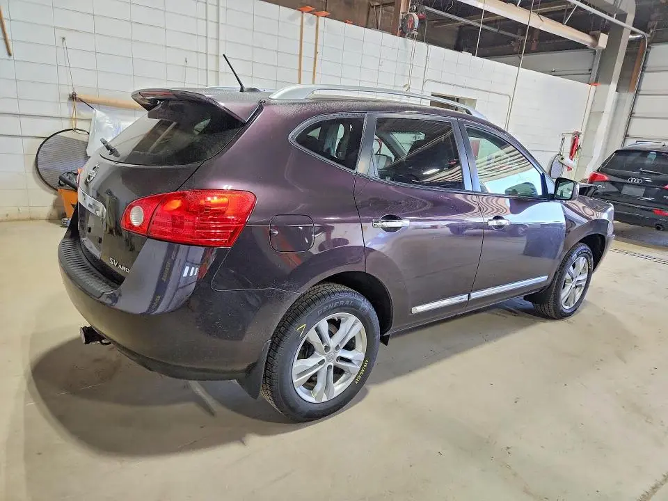 2013 NISSAN ROGUE S  