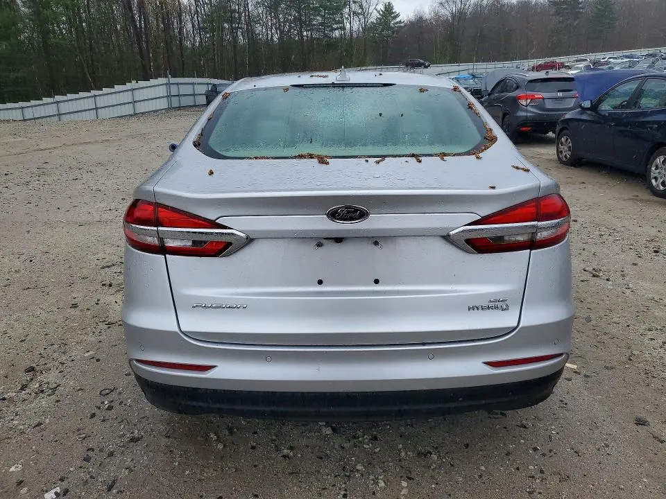 2019 FORD FUSION SE  
