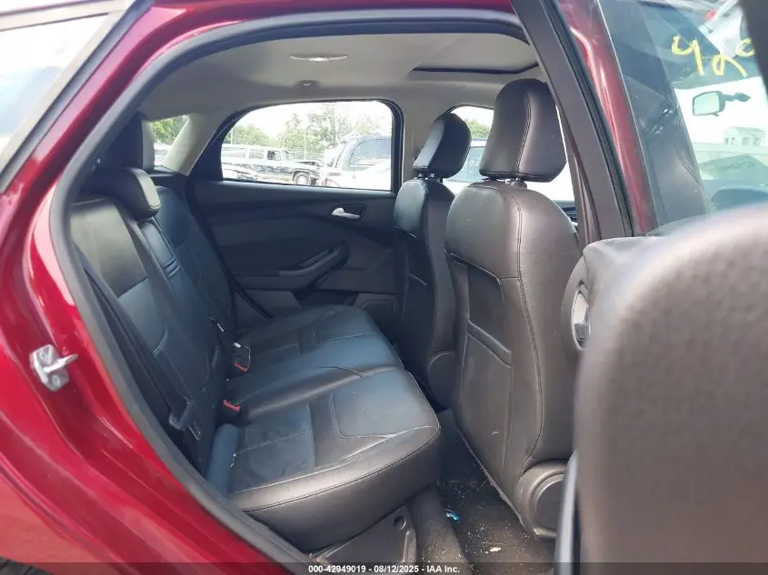2015 FORD FOCUS SE