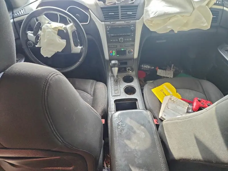 2011 CHEVROLET TRAVERSE LT  