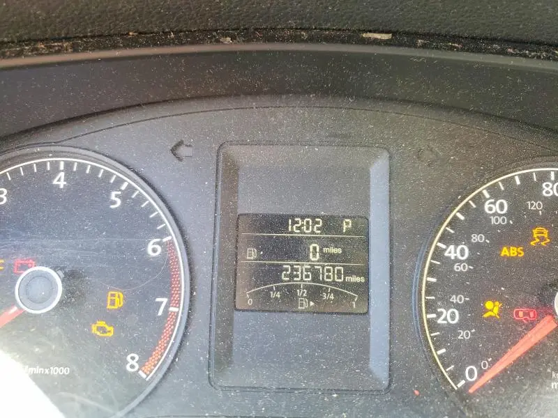 2011 VOLKSWAGEN JETTA SEL  