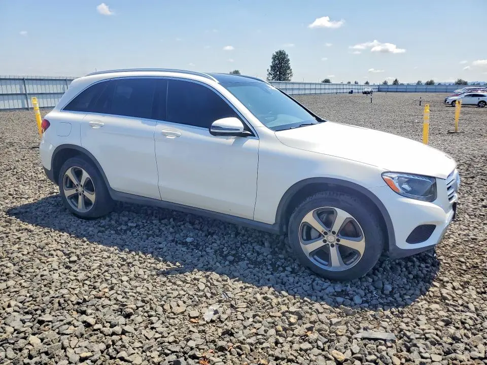 2017 MERCEDES-BENZ GLC 300  
