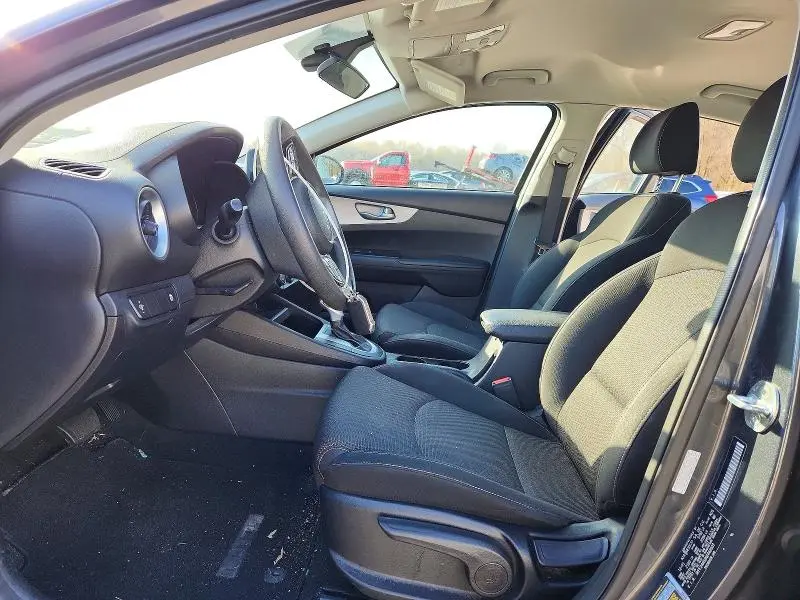 2022 KIA FORTE LXS  