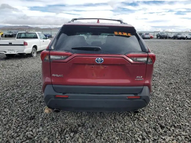 2024 TOYOTA RAV4 XLE PREMIUM  