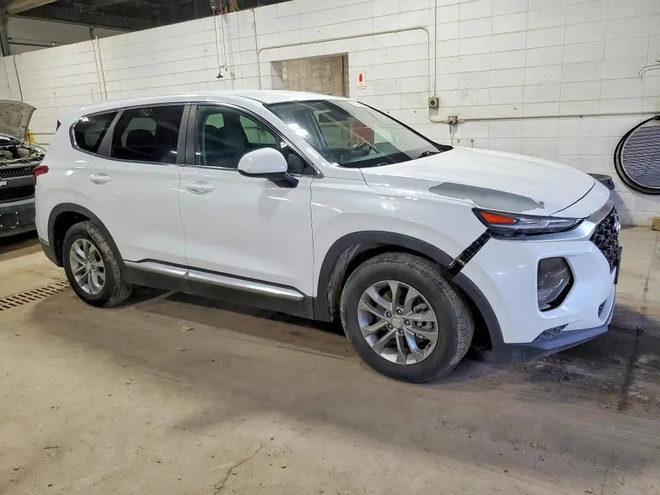 2019 HYUNDAI SANTA FE SE  