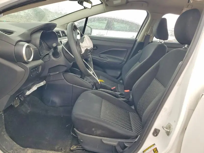 2021 NISSAN VERSA S  