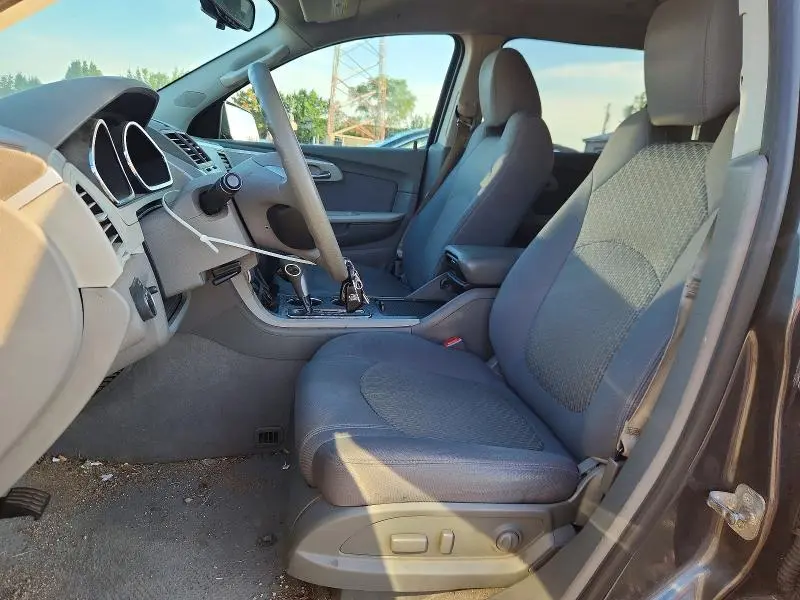 2012 CHEVROLET TRAVERSE LS  