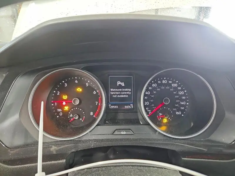 2018 VOLKSWAGEN TIGUAN SE  