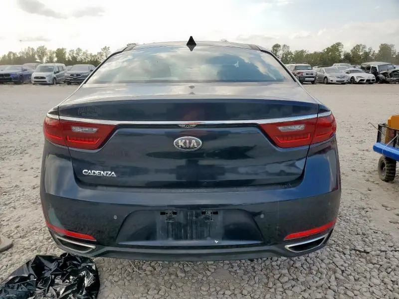 2017 KIA CADENZA PREMIUM  