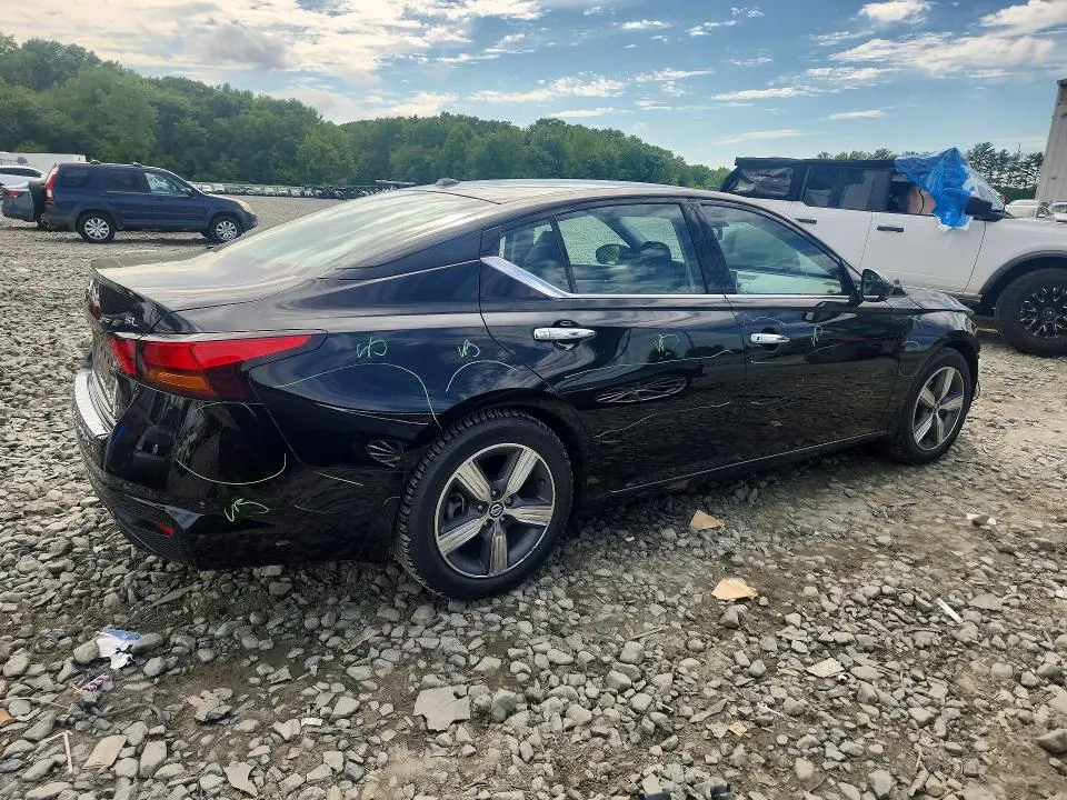 2019 NISSAN ALTIMA SL  