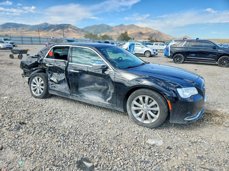 2018 CHRYSLER 300 LIMITED  
